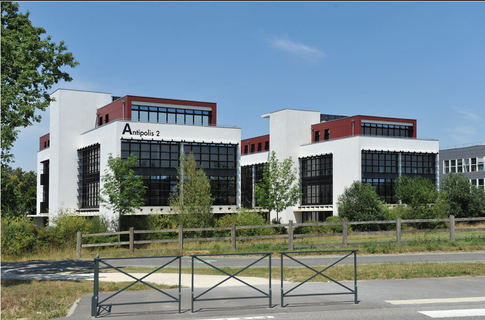ANTIPOLIS 2