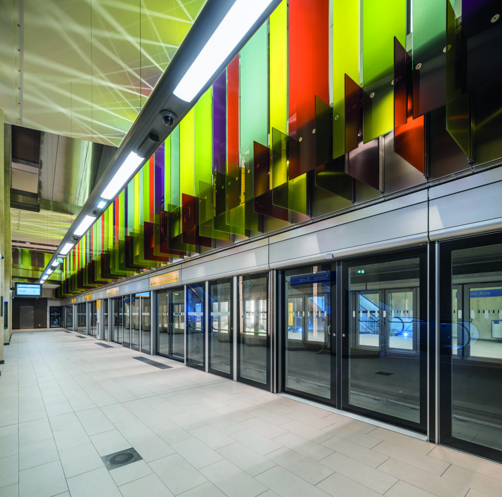 3 Metro, Station Saint Anne